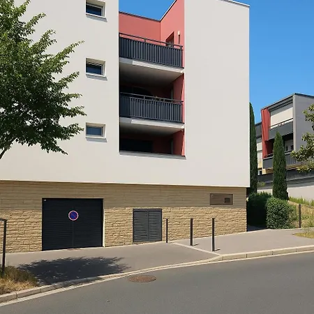 Lejlighed Charming 1 Bedroom With Terrace Air Conditioning And Private Parking *