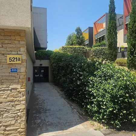 Charming 1 Bedroom With Terrace Air Conditioning And Private Parking Montpellier