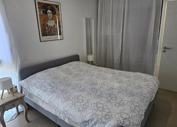 Διαμέρισμα Charming 1 Bedroom With Terrace Air Conditioning And Private Parking